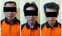 Polsek Padang Ratu berhasil mengamankan tiga orang warga yang kedapatan tengah mengonsumsi narkotika jenis sabu di salah satu rumah di Kampung Padang Ratu, Kecamatan Padang Ratu, Kabupaten Lampung Tengah, pada Jumat (4/7/2025) sekitar pukul 00.30 WIB.