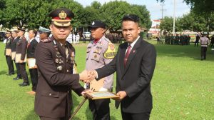 Risky Riswanda merupakan salah satu dari 59 anggota Polres Lampung Tengah yang resmi menerima kenaikan pangkat dalam upacara Korp Raport yang dipimpin langsung oleh Kapolres Lampung Tengah, AKBP Alsyahendra, S.I.K., M.H., di halaman Mapolres, Senin pagi (30/6/2025).